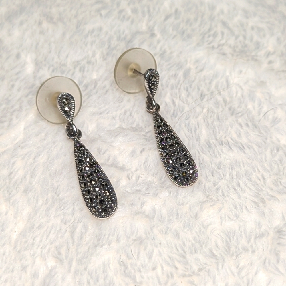 Vintage Sterling Silver and Marcasite Drop Pierced Earrings - Picture 6 of 9